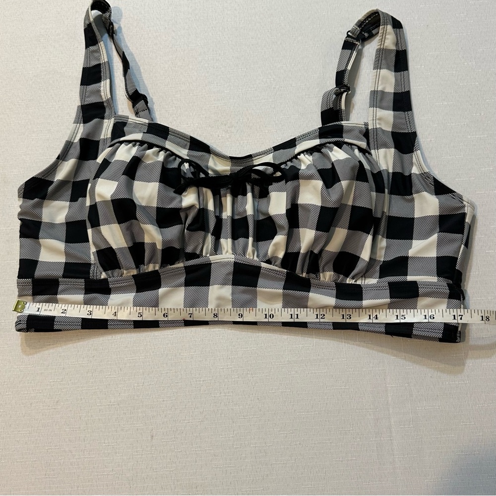 Torrid Gingham Bikini Top Size 2 - Picture 3 of 10